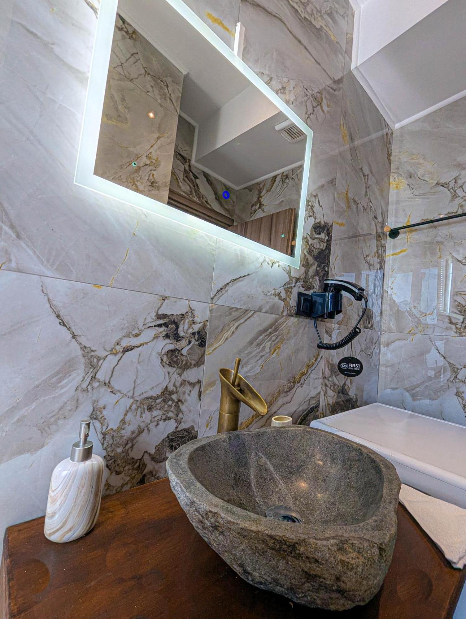 Ionian Pearl Apartments And Suites Corfu  Ngoại thất bức ảnh